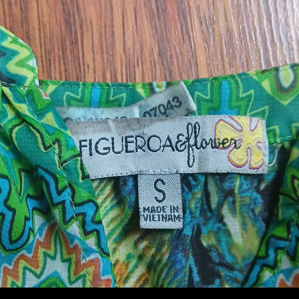 Vibrant Green Patterned Blouse‎ - Picture 3 of 11